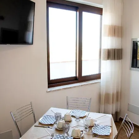 Bed & Breakfast Binario Nove E Tre Quarti
