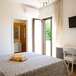 Binario Nove E Tre Quarti B&B 2*