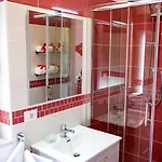 Binario Nove E Tre Quarti B&B 아그로폴리