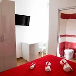 Binario Nove E Tre Quarti B&B 2*