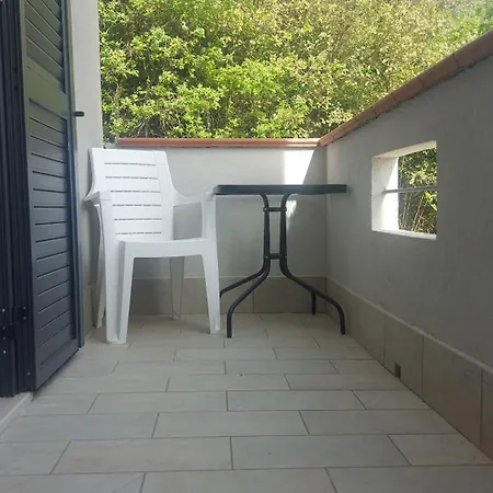 Bed and breakfast Binario Nove E Tre Quarti 2*