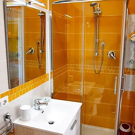 Binario Nove E Tre Quarti 2* Agropoli